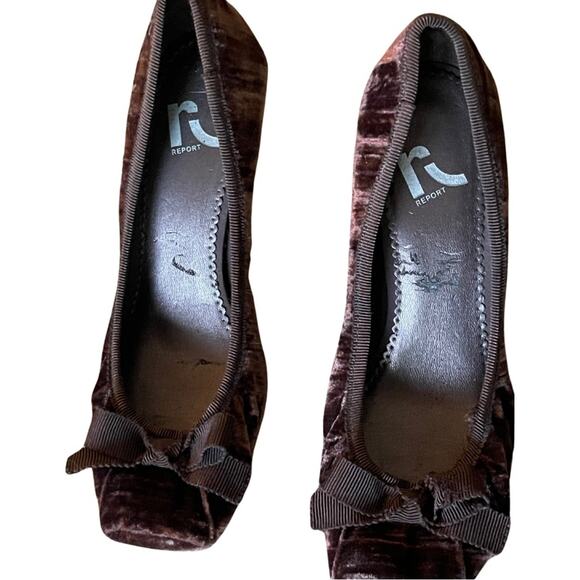 Report Shoes - Report vintage shoes. Brown velvet bow square toe heels Size 7.5